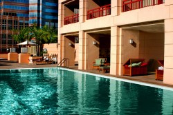 Hotel-pool-750