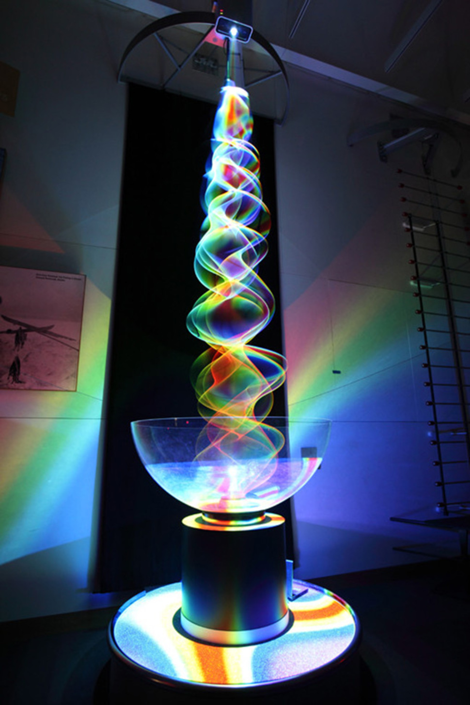 The most creative and witty sculptures from around the globe - Kinetic Light Sculpture by Paul Friedlander