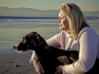 Dog-Woman-Beach-PB236144