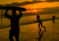 Venice - Surfer carries board, boy dances - IMG_9963 - 9971