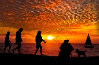 Venice-sunset-sand-dune-figures-dog-boat-Silhouette-Spirts-_MG_8619-6403-1163