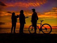 Venice - sunset silhouette - 3-people,bike,berm - IMG_1585