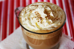 Starbucks-eggnog-latte-recipe-in-mug-and-hot-t
